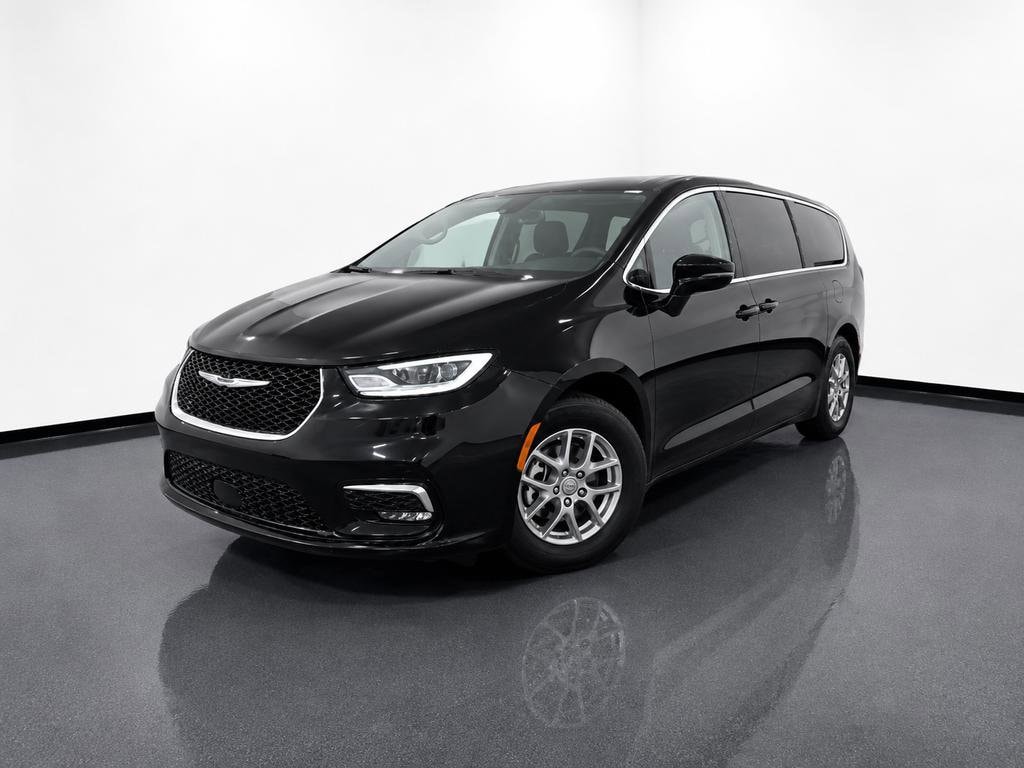 2026 Chrysler Pacifica Select's photo