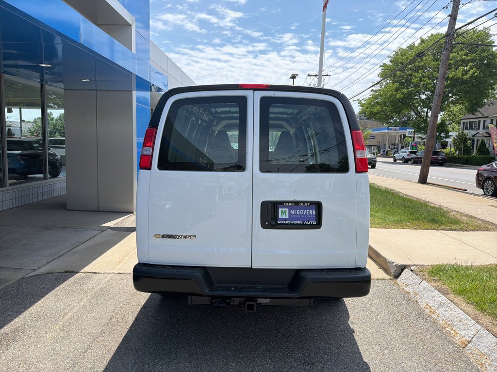 2026 Chevrolet Express Cargo Work Van - Photo 4