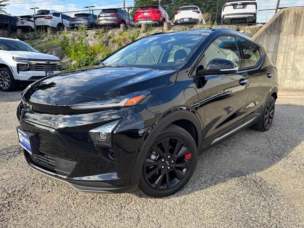 Used 2023 Chevrolet Bolt EUV Premier with VIN 1G1FZ6S09P4102859 for sale in Arlington, MA