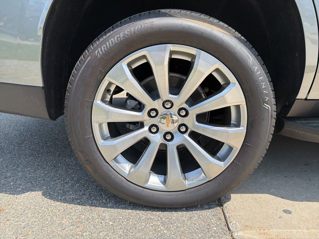 2025 Chevrolet Tahoe Premier - Photo 11