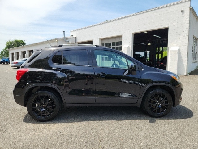 Used 2022 Chevrolet Trax LT with VIN KL7CJPSM0NB551878 for sale in Greenfield, MA