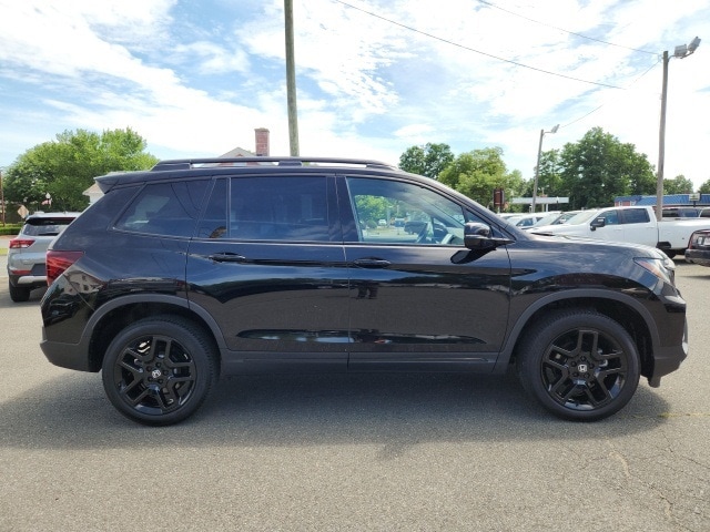 Used 2024 Honda Passport Black Edition with VIN 5FNYF8H80RB000833 for sale in Greenfield, MA