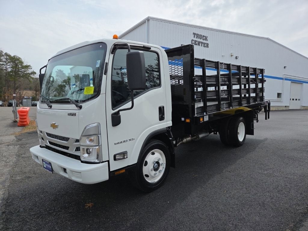 2025 Chevrolet Low Cab Forward's photo