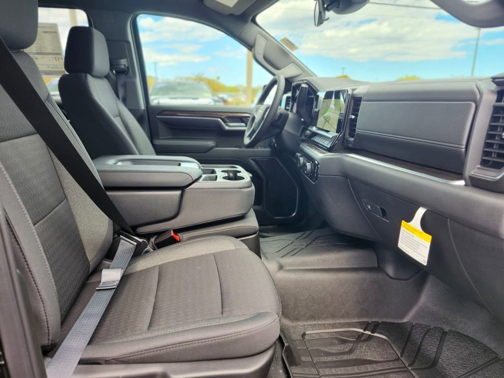 2026 Chevrolet Silverado 1500 LT - Photo 9