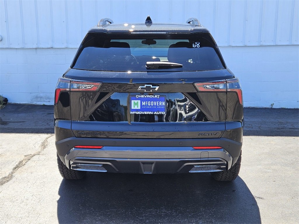 2026 Chevrolet Equinox ACTIV photo 2