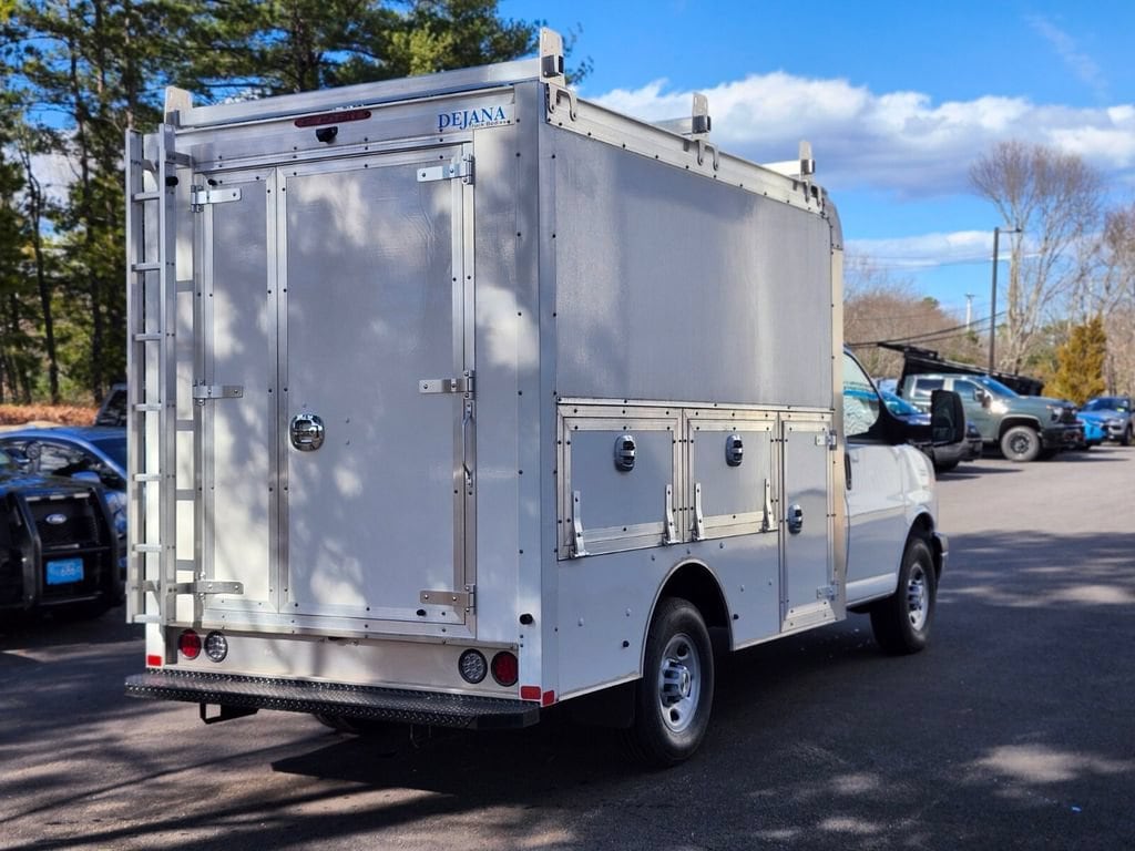 New 2026 Chevrolet Express Cutaway 3500 1WT Cutaway Van