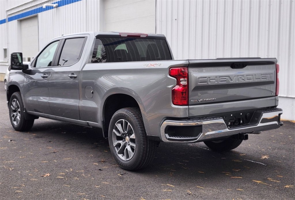 2026 Chevrolet Silverado 1500 LT photo 3