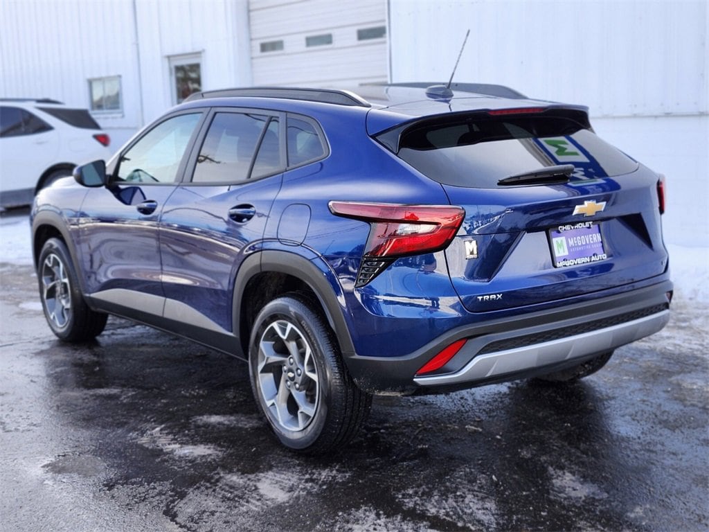 Used 2024 Chevrolet Trax LT SUV
