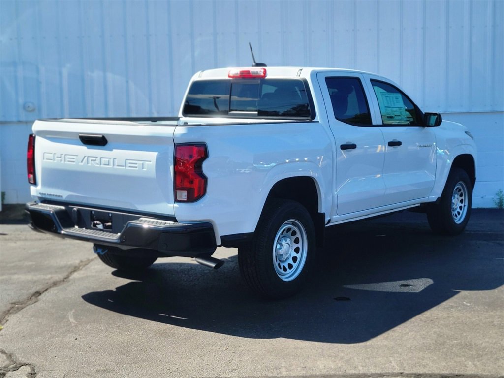 2025 Chevrolet Colorado LT photo 3