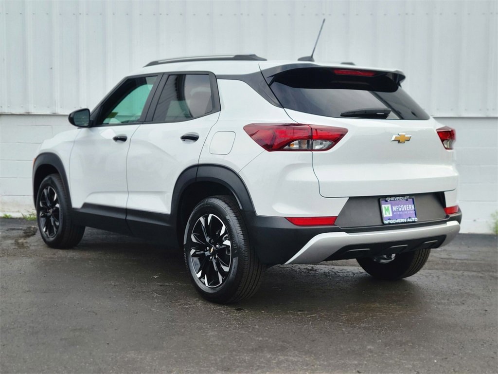 2023 Chevrolet Trailblazer LT photo 3