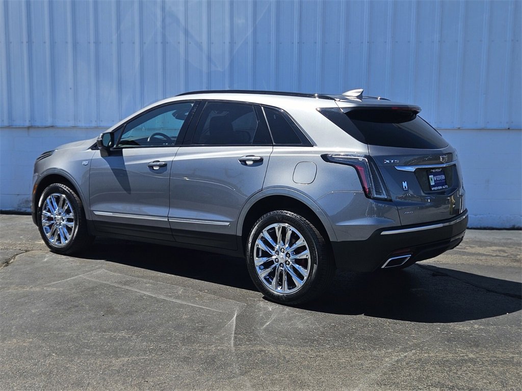 2022 Cadillac XT5 Sport photo 3