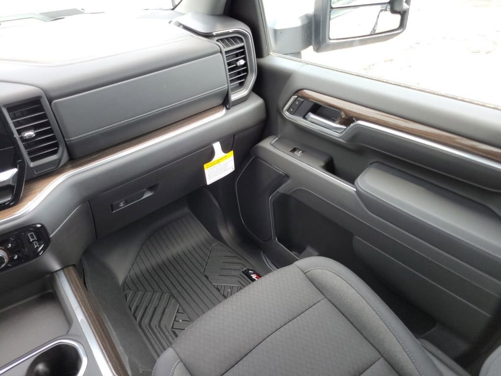 2025 Chevrolet Silverado 2500 HD LT - Photo 13