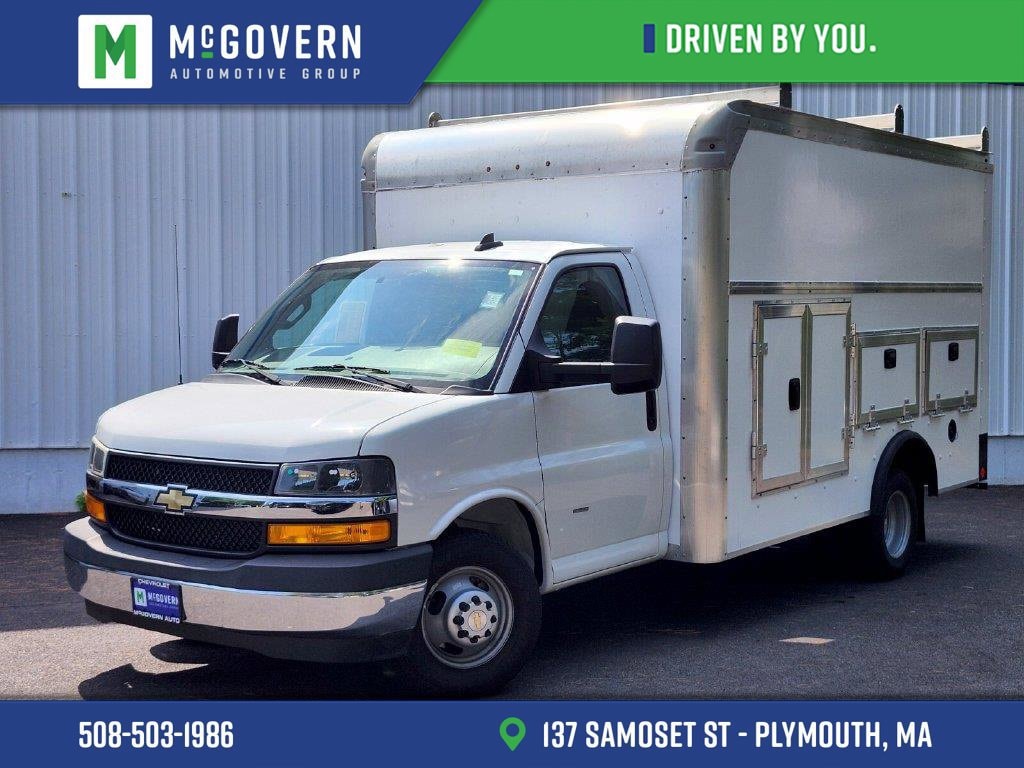 2022 Chevrolet Express Cutaway