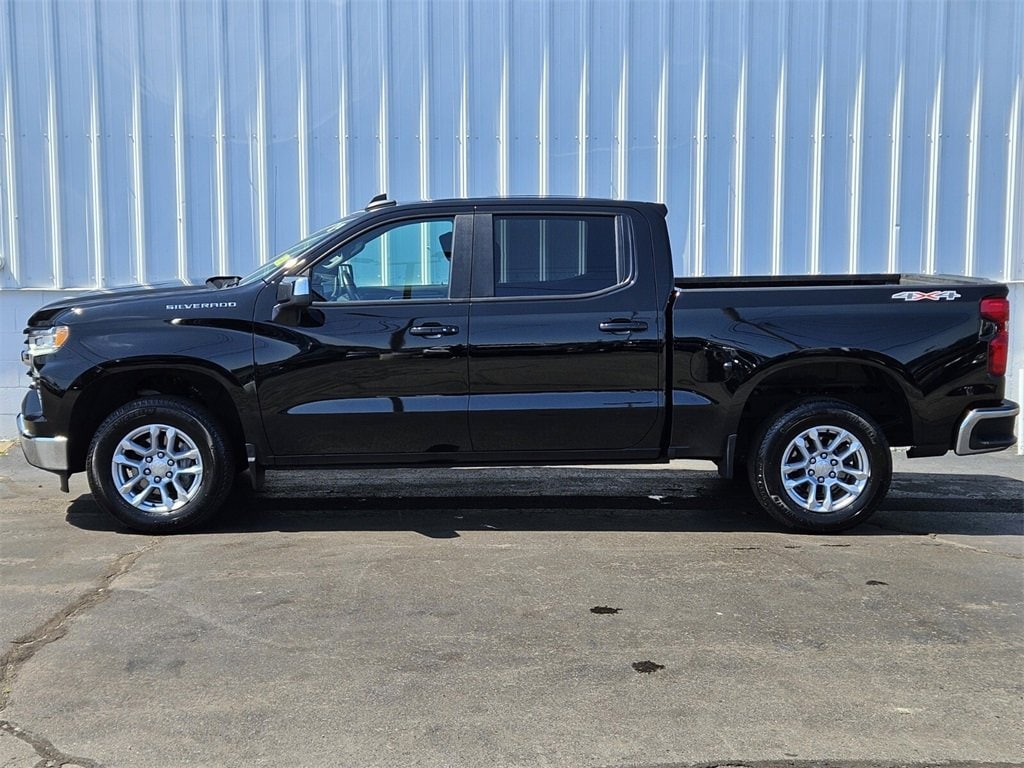 Used 2022 Chevrolet Silverado 1500 LT with VIN 1GCUDDED1NZ522972 for sale in Plymouth, MA