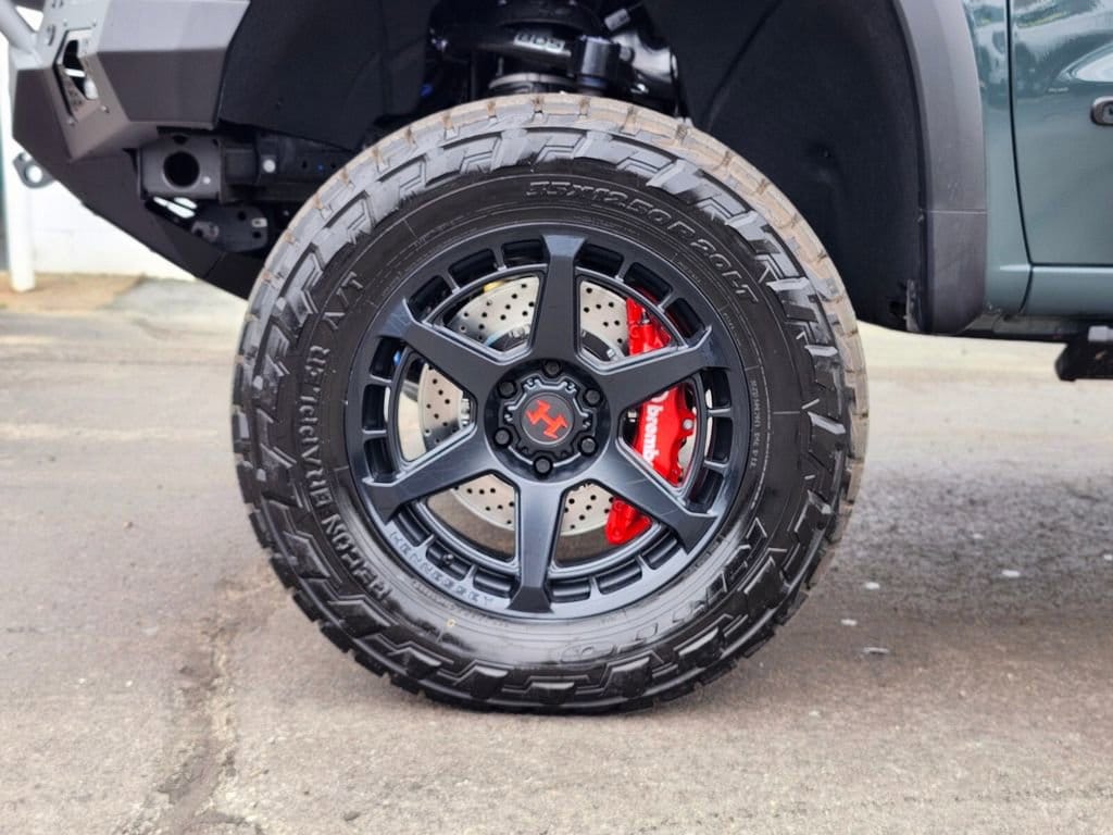 2026 Chevrolet Silverado 1500 ZR2 - Photo 16