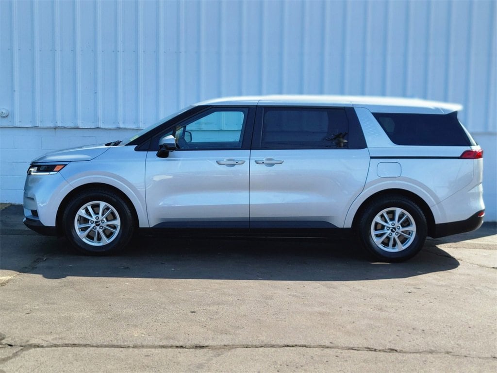 Used 2022 Kia Carnival LX with VIN KNDNB4H32N6186022 for sale in Plymouth, MA