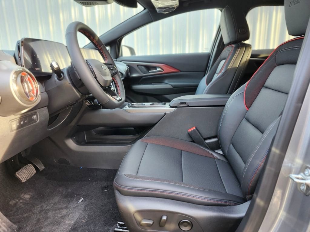 2026 Chevrolet Equinox EV RS - Photo 16
