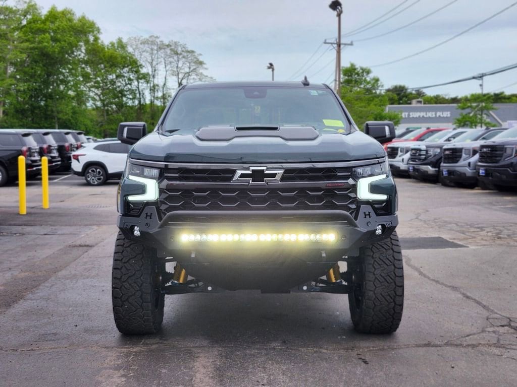2026 Chevrolet Silverado 1500 ZR2 - Photo 8