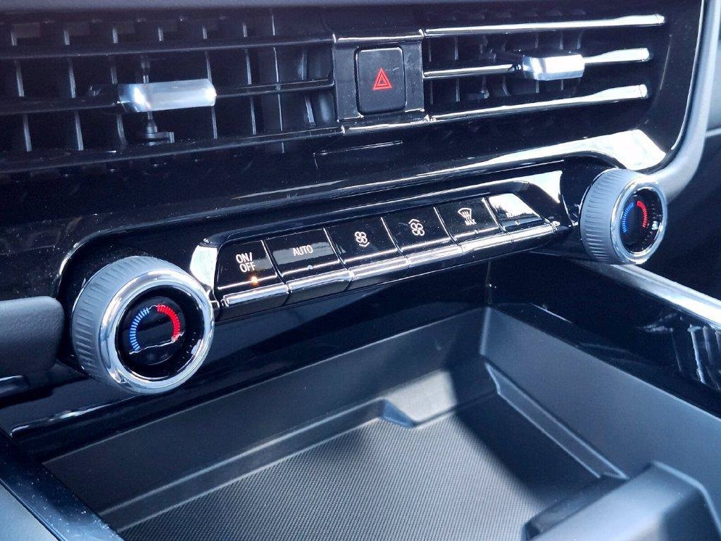 2026 Chevrolet Suburban LS - Photo 23