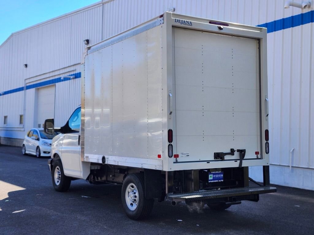 New 2026 Chevrolet Express Cutaway 3500 1WT Cutaway Van