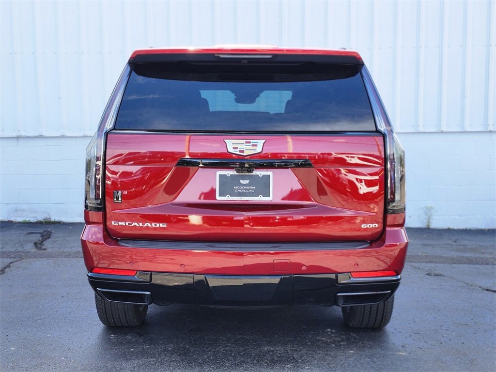 2025 Cadillac Escalade Sport photo 3