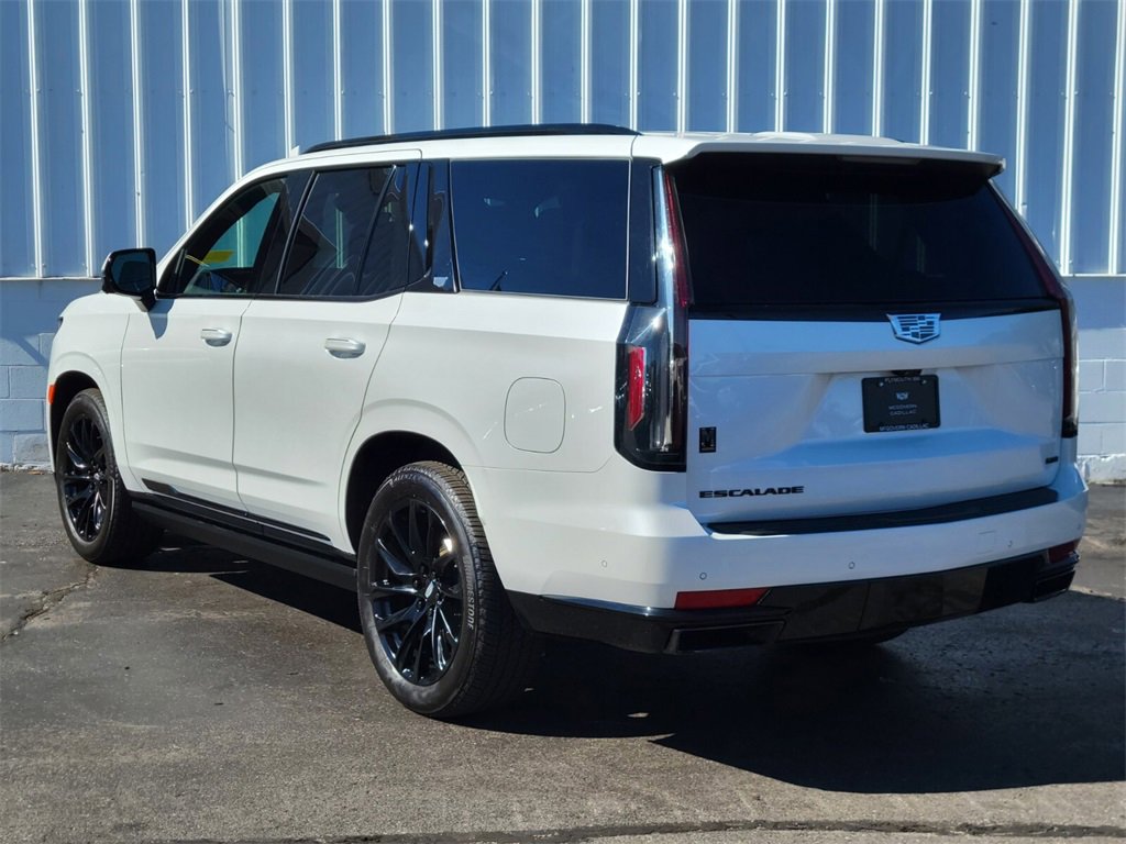 2024 Cadillac Escalade Sport photo 2