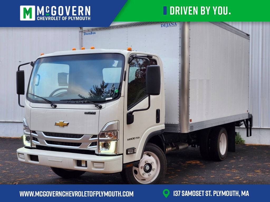 2025 Chevrolet Low Cab Forward's photo