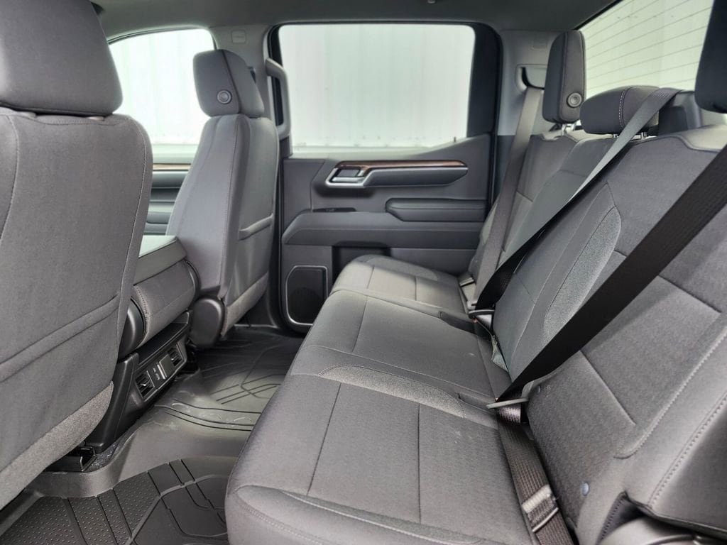 2026 Chevrolet Silverado 1500 LT - Photo 14