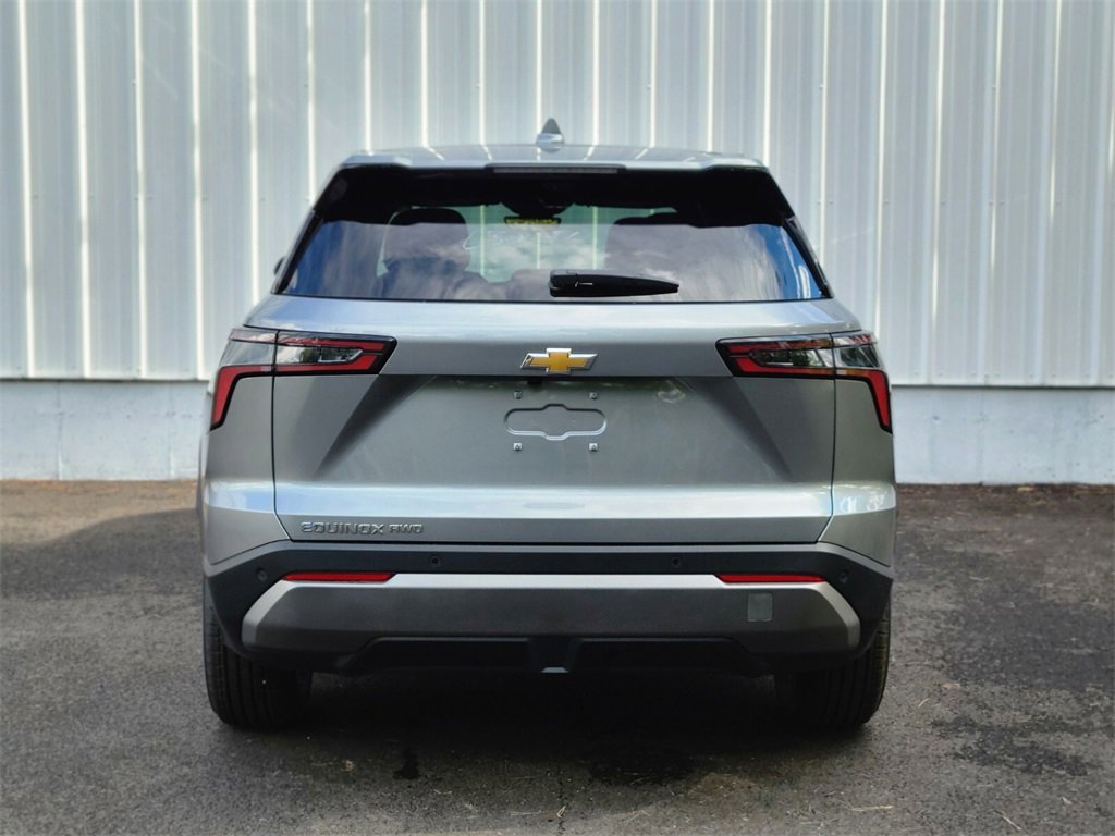 2026 Chevrolet Equinox LT photo 4