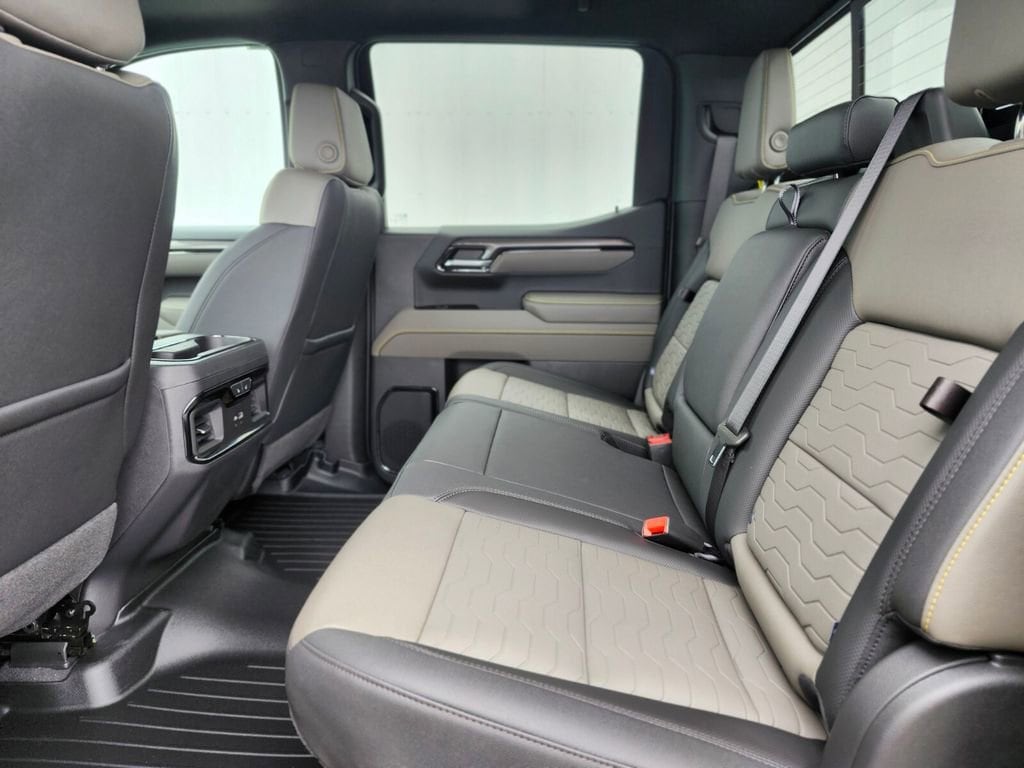 2026 Chevrolet Silverado 1500 ZR2 - Photo 23