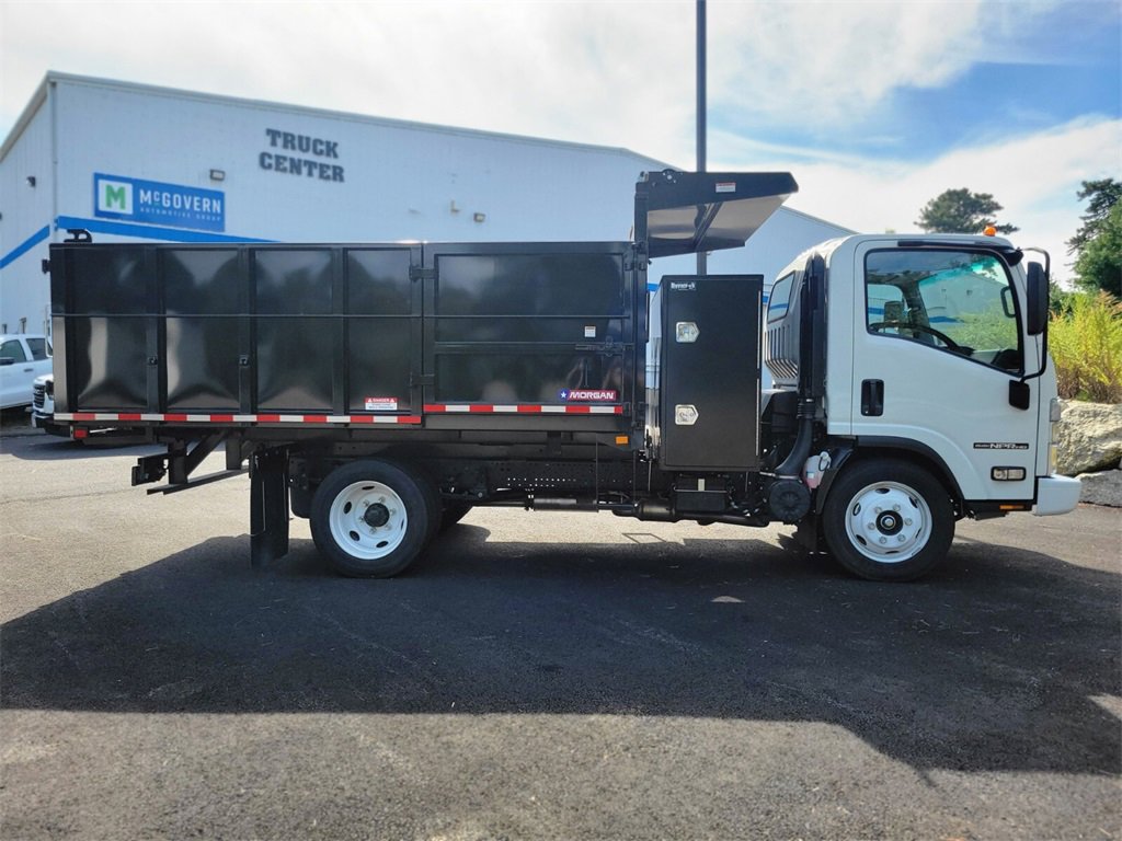 2024 Isuzu NPR photo 2