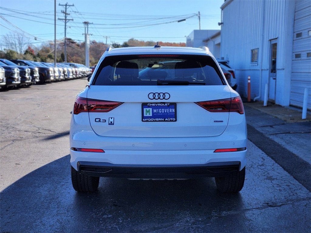 2024 Audi Q3 Premium Plus photo 2