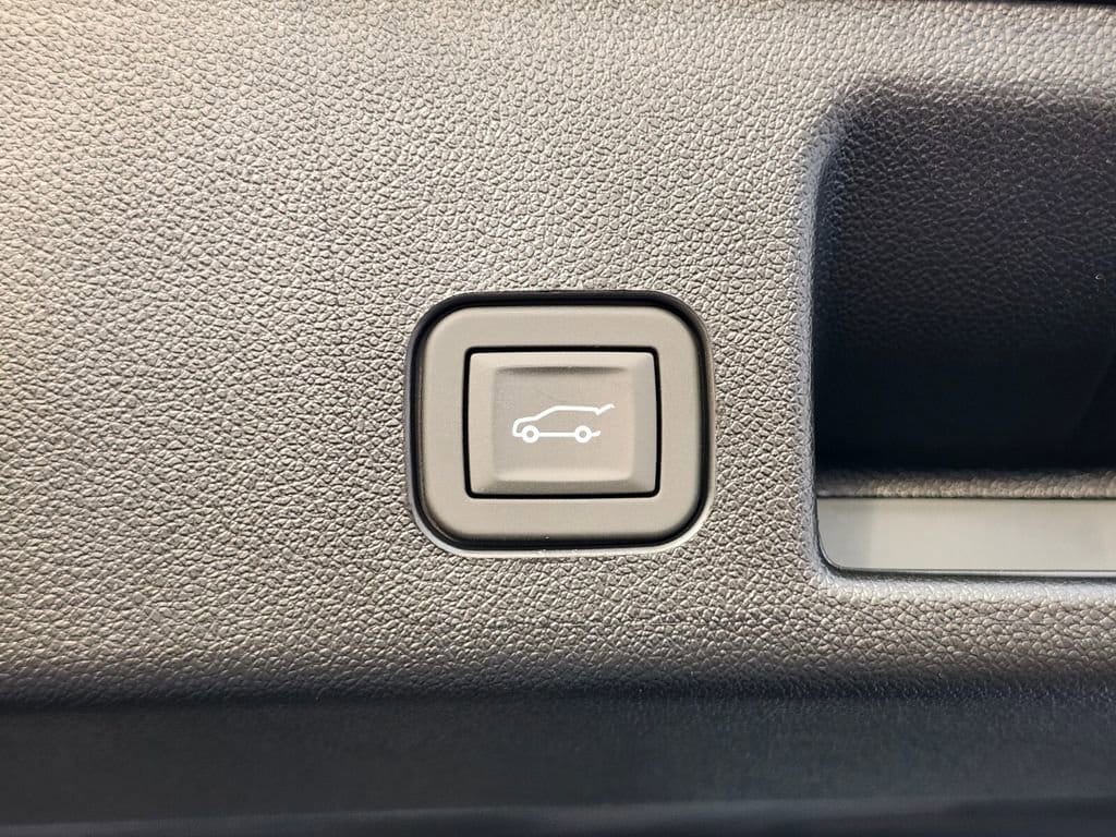 2026 Chevrolet Equinox EV RS - Photo 28