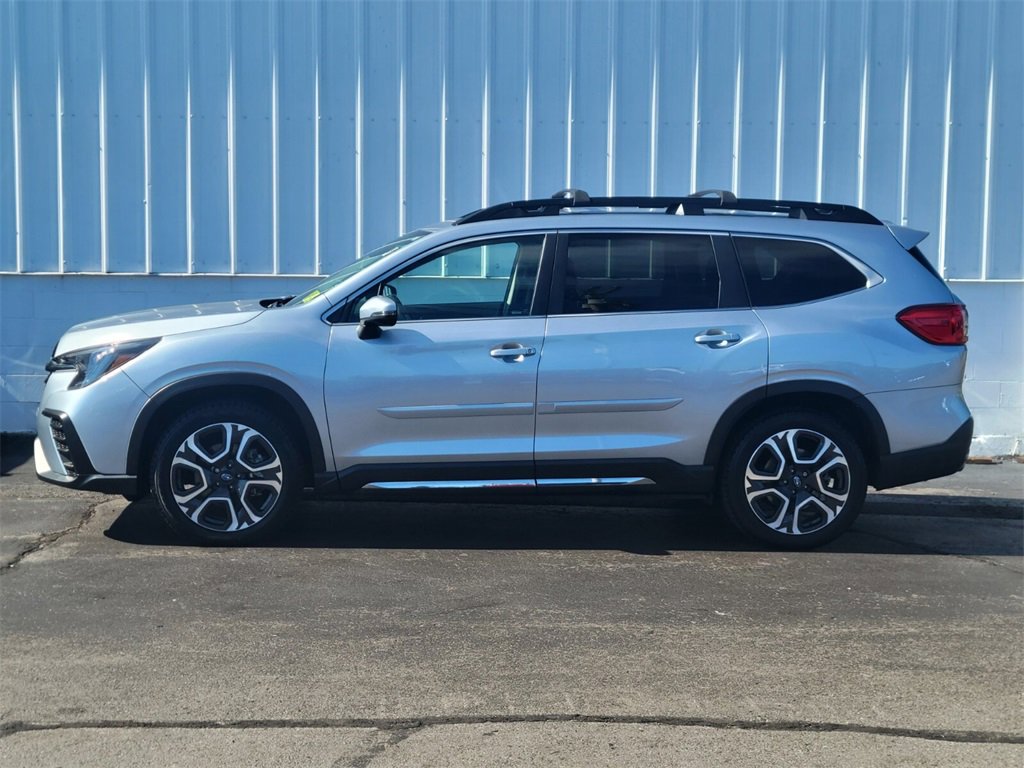 2023 Subaru Ascent Limited photo 2