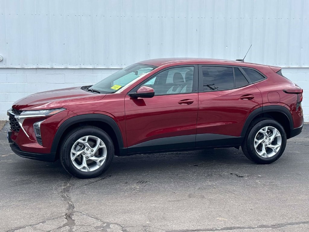 Used 2024 Chevrolet Trax LS SUV