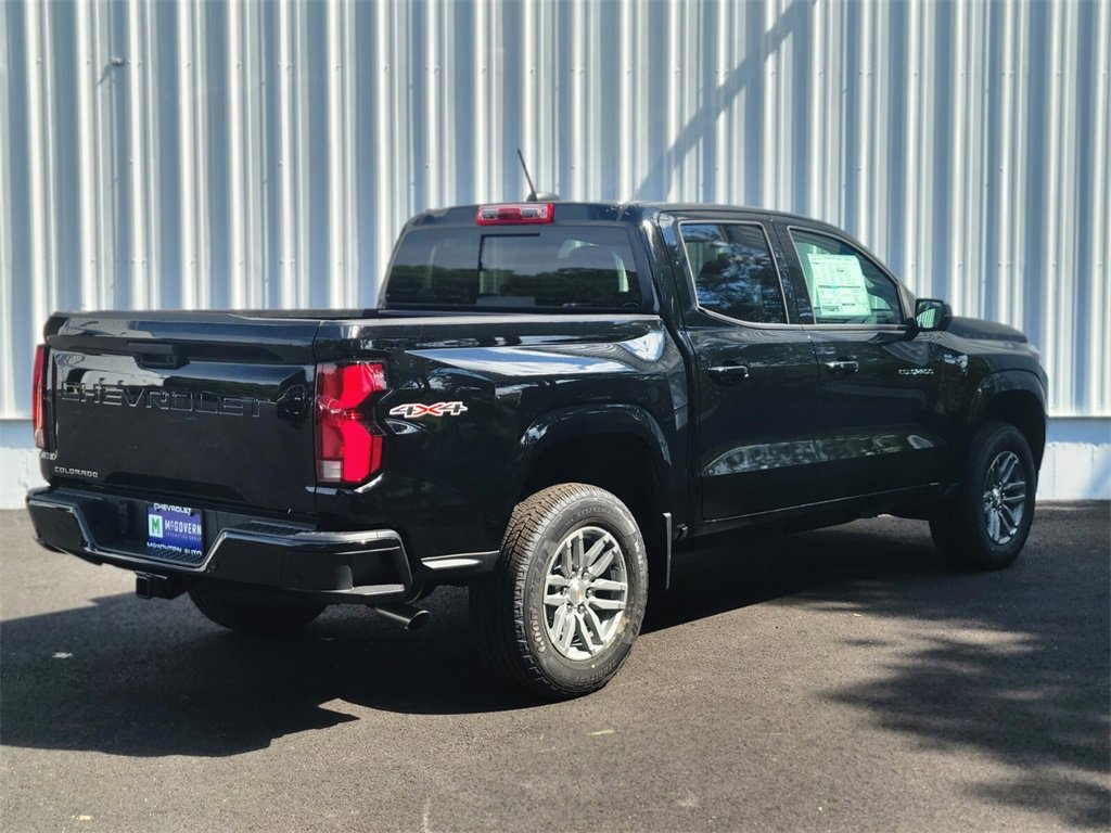 2026 Chevrolet Colorado LT photo 3