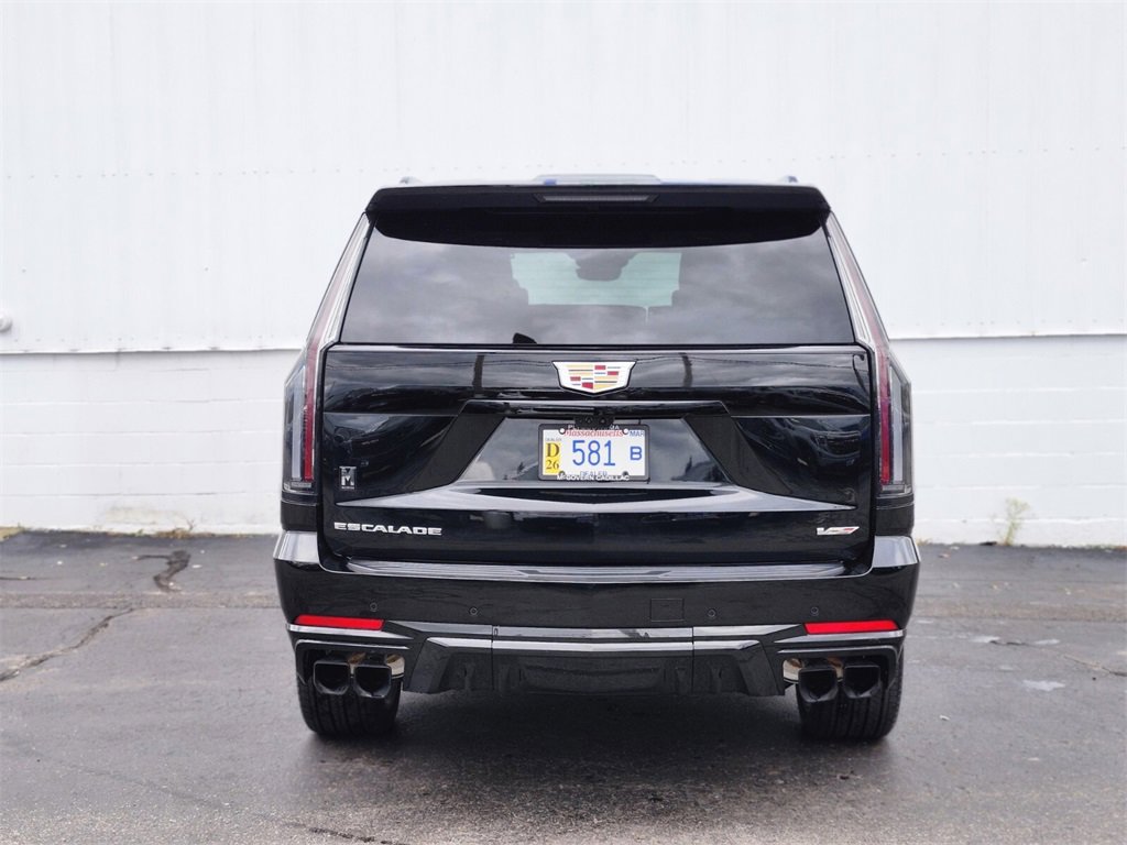 2025 Cadillac Escalade V-Series photo 3