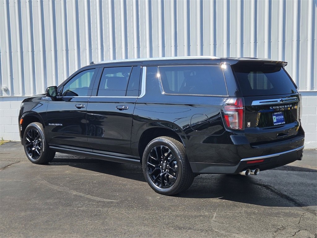 2024 Chevrolet Suburban High Country photo 3