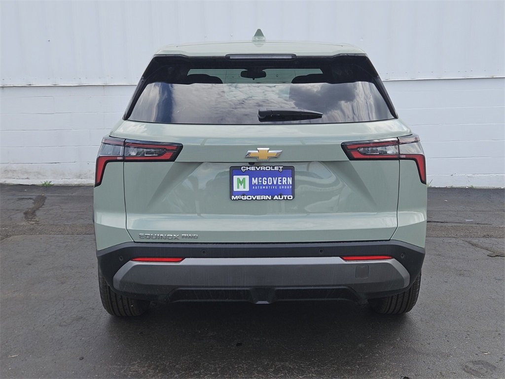 2026 Chevrolet Equinox LT photo 4