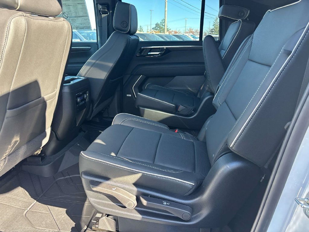 2026 Chevrolet Suburban Premier - Photo 7