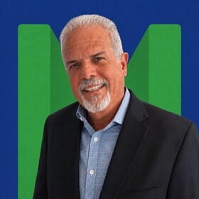 Staff member Douglas Quintana from ID_993f6c