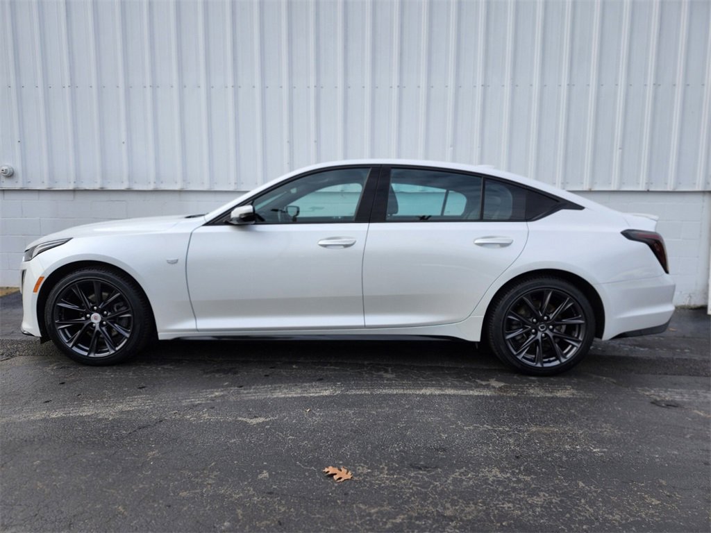 2022 Cadillac CT5 Sport photo 2