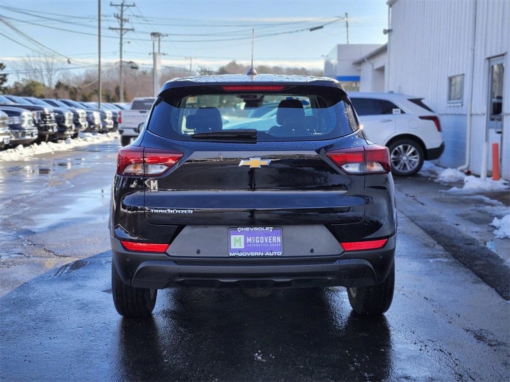 Used 2025 Chevrolet Trailblazer LS SUV