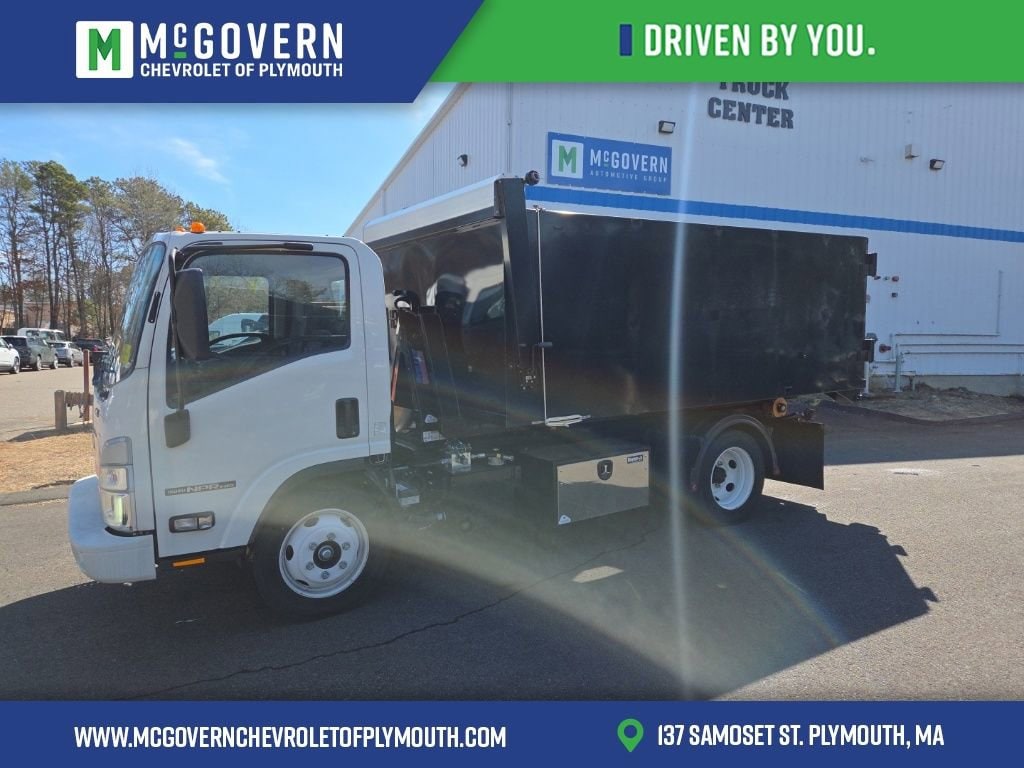 2024 Isuzu NPR-HD's photo