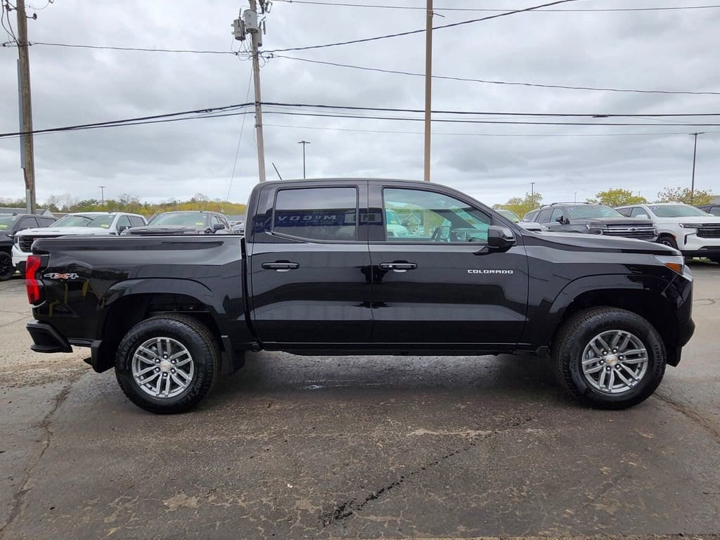 2026 Chevrolet Colorado LT - Photo 6