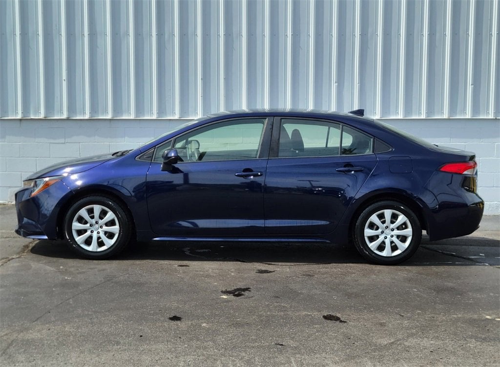 Used 2020 Toyota Corolla LE with VIN JTDEPRAE4LJ097041 for sale in Plymouth, MA