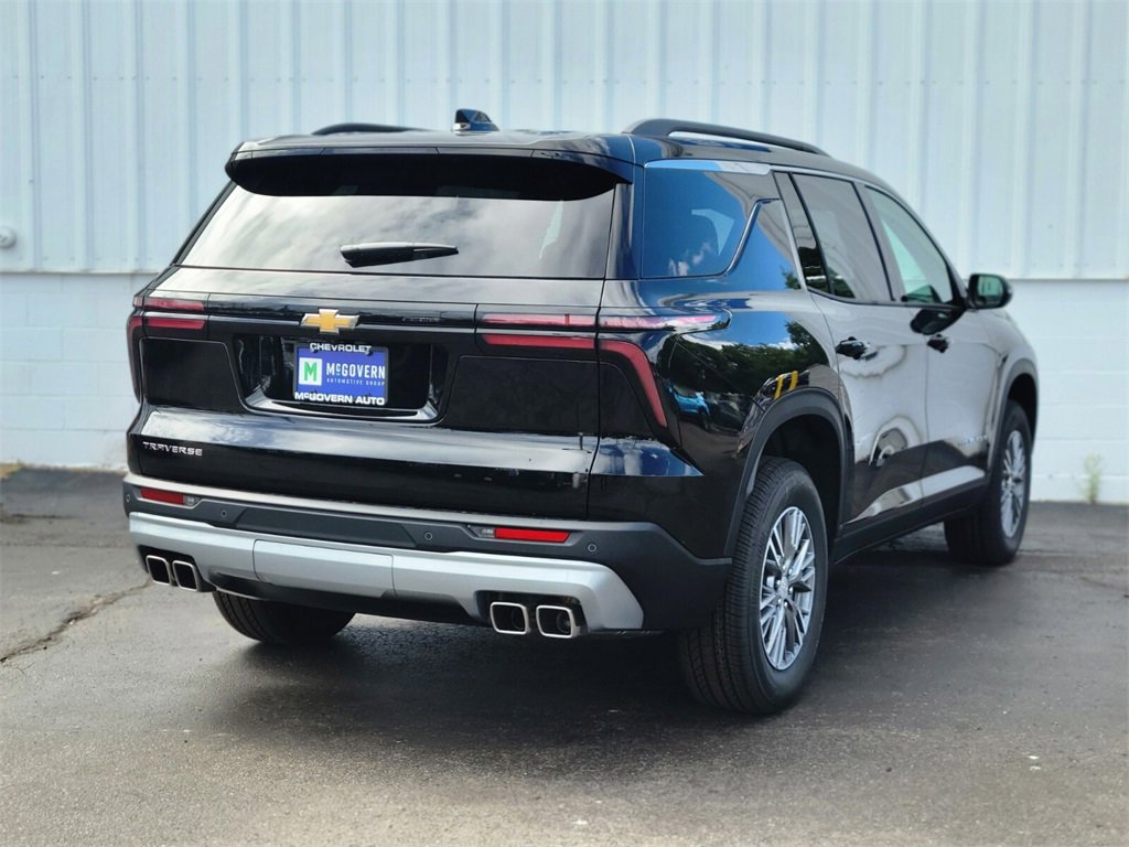 2026 Chevrolet Traverse 1LT photo 3
