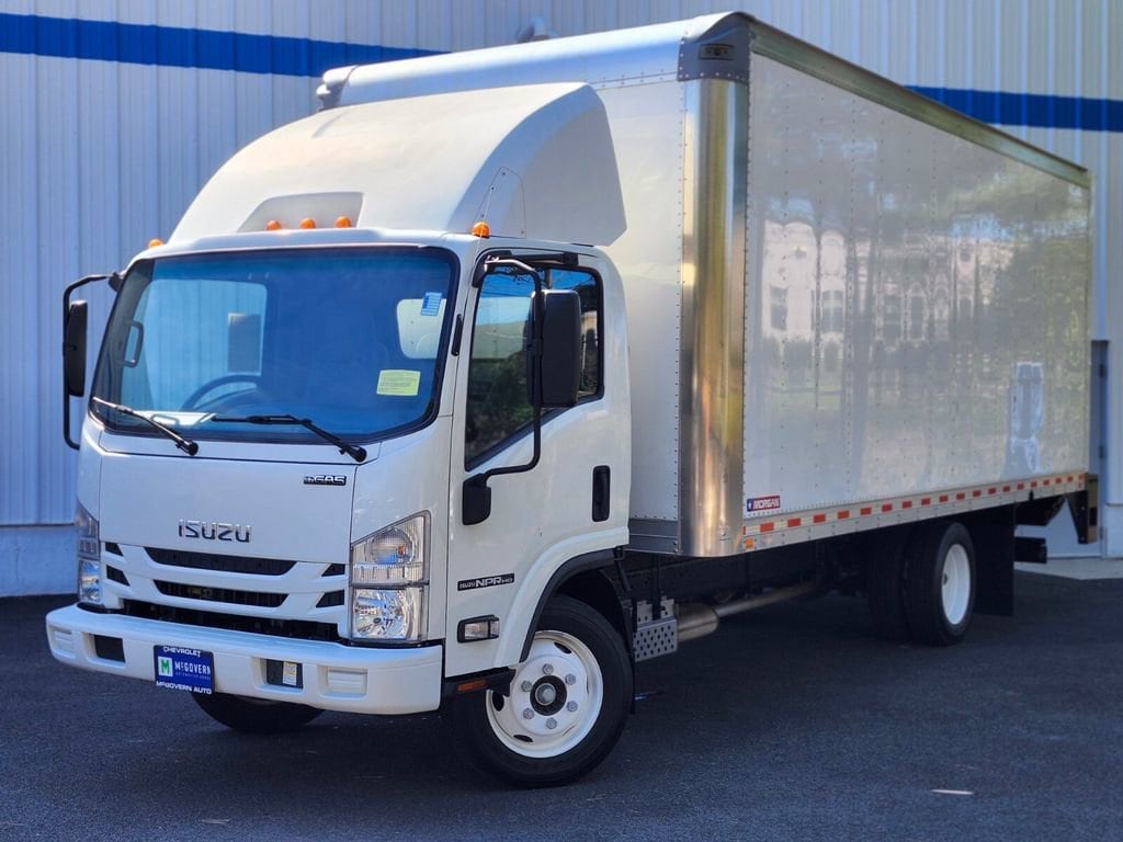 2021 Isuzu NPR-HD's photo