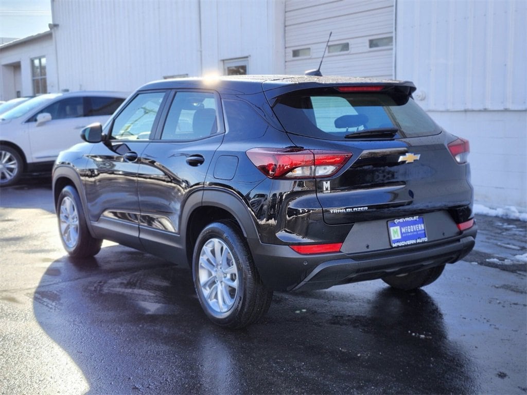 Used 2025 Chevrolet Trailblazer LS SUV