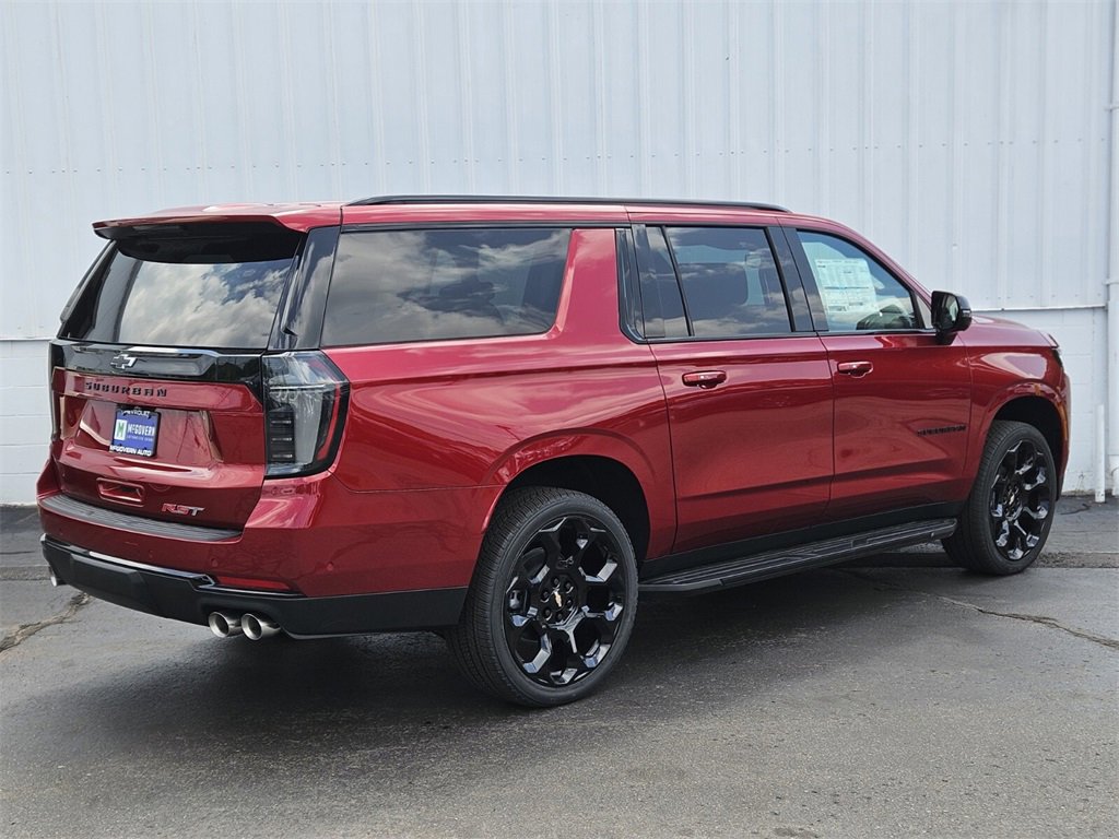 2025 Chevrolet Suburban RST photo 3